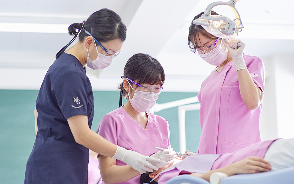 最新の歯科医療と専門的な学び