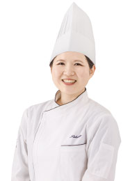 紺野 真衣子さん